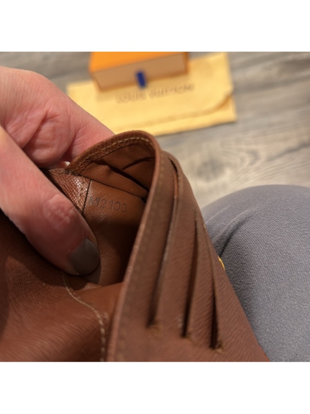 LOUIS VUITTON Mini “Insolite” Wallet in Monogram Canvas - Picture 7 of 14